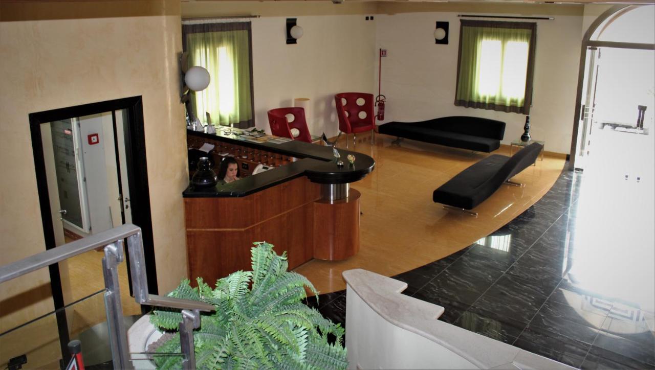 Cerri Hotel Trapani Bagian luar foto