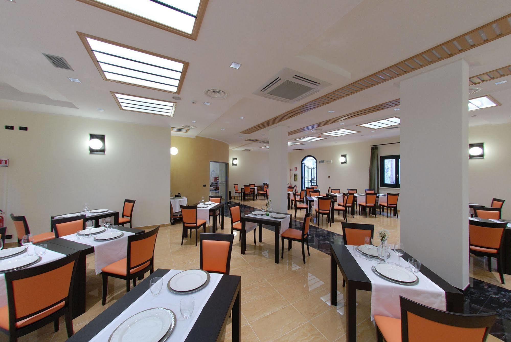 Cerri Hotel Trapani Bagian luar foto