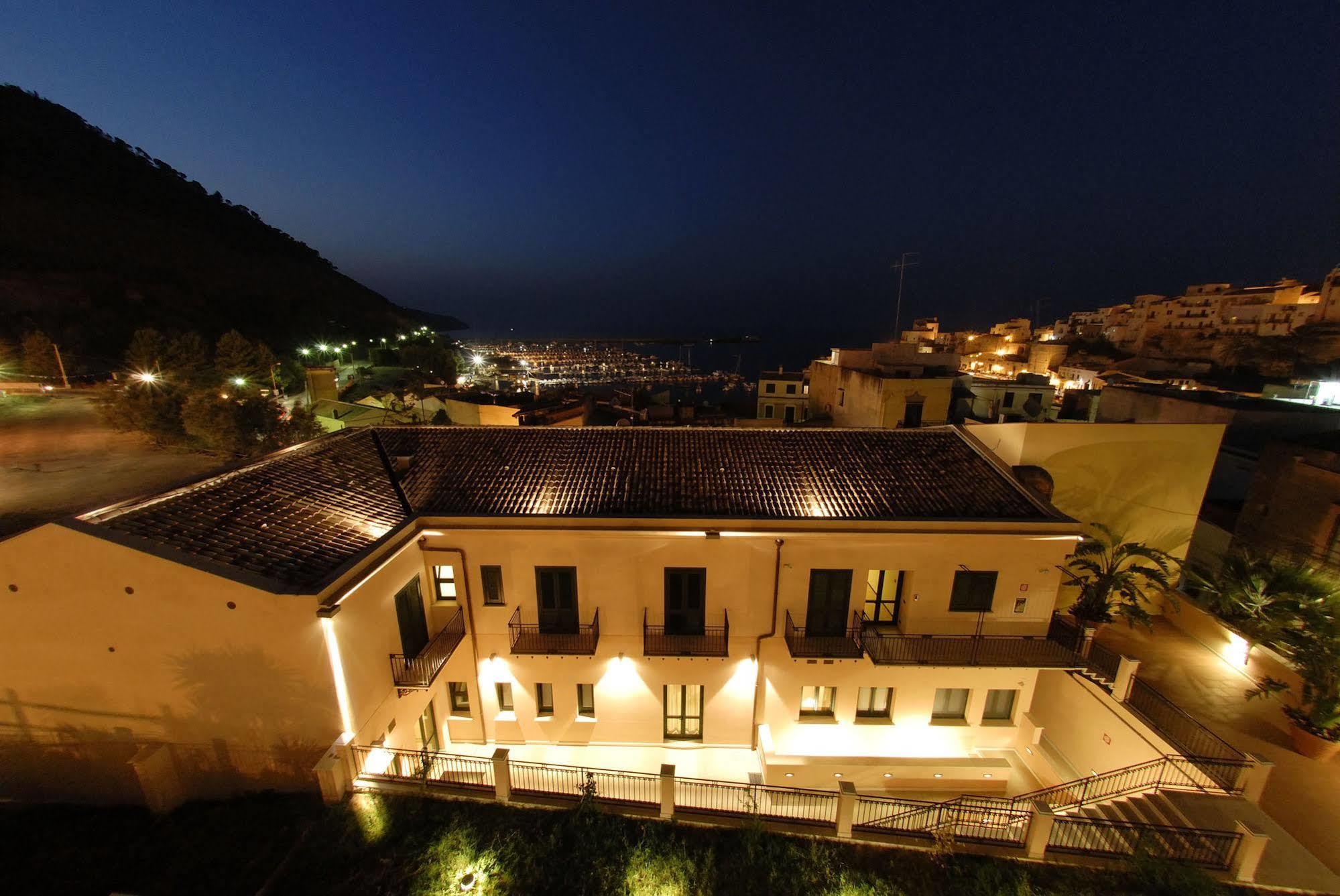 Cerri Hotel Trapani Bagian luar foto
