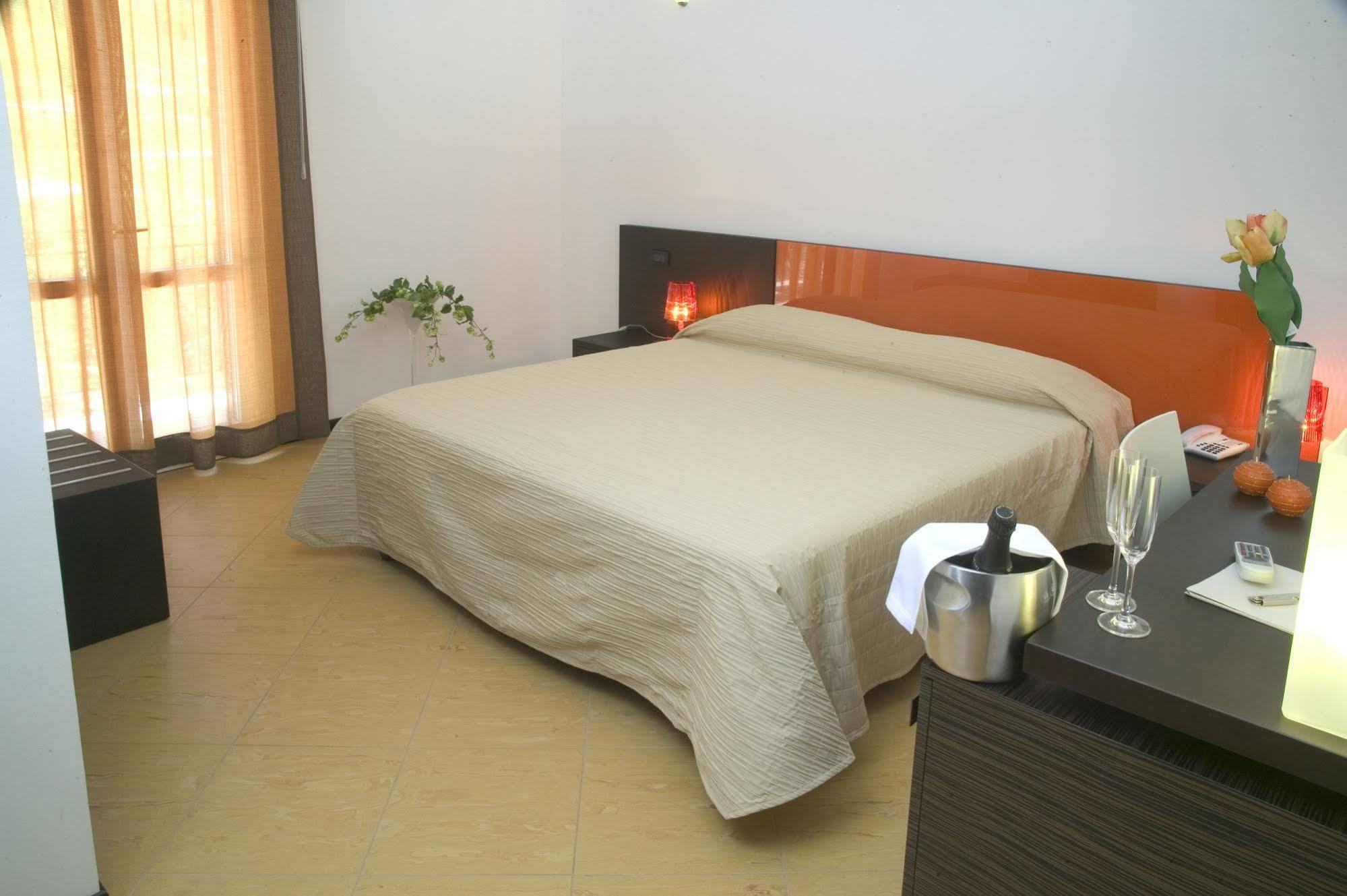 Cerri Hotel Trapani Bagian luar foto